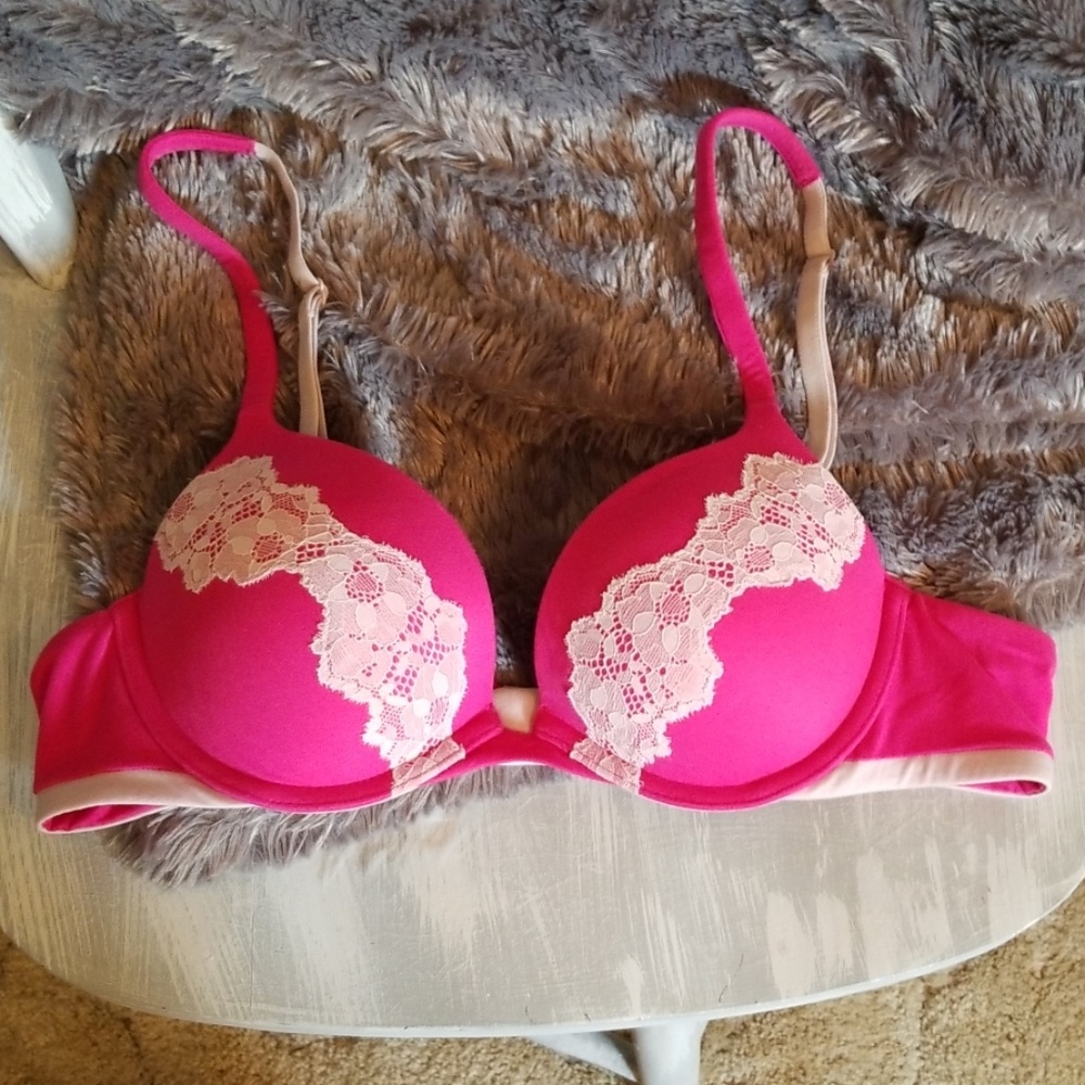 Victoria Secret Body by Victoria Push Up Bra